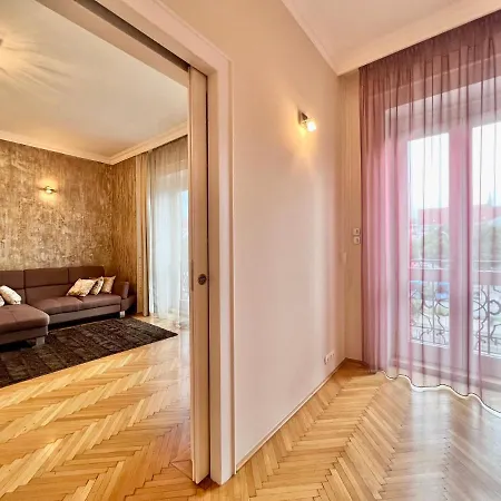 Exclusive Colourful Flat In The Apartamento *