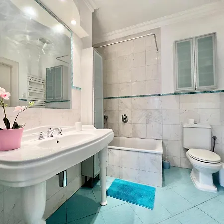 Apartamento Exclusive Colourful Flat In The
