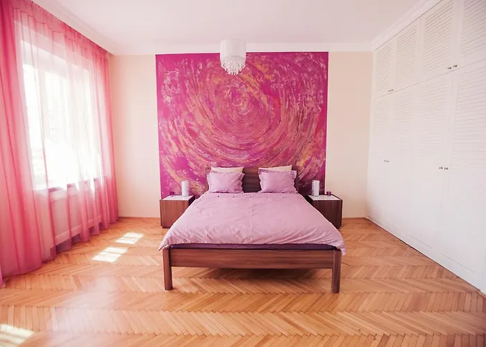 Exclusive Colourful Flat In The Apartment *