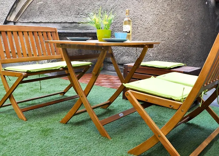 Exclusive Colourful Flat In The Apartment Budapest