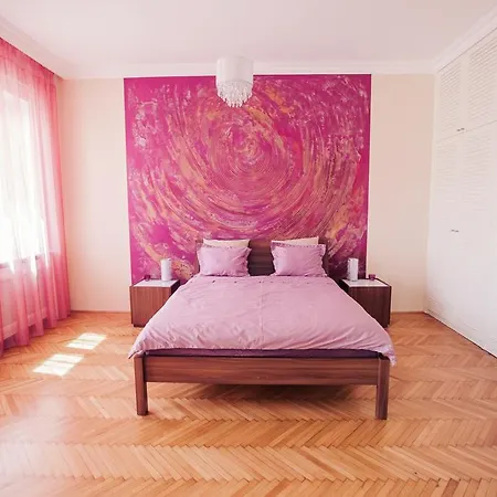Exclusive Colourful Flat In The Apartament *