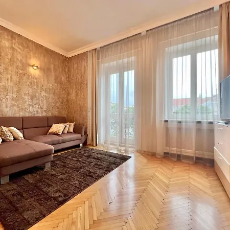 Exclusive Colourful Flat In The City Lägenhet